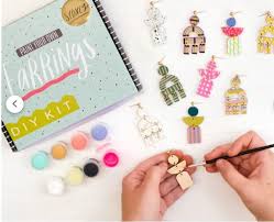 ‪Crafts To Make At Home: 15 Fun And Easy Hobbies & Crafts! Dear Creatives‬‏