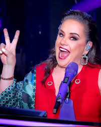 Alcen la mano los que no fueron a trabajar y están disfrutando el finde  largo 😄😃 Comenta qué estás haciendo al ver esta publicación.