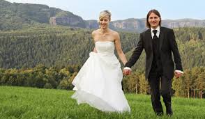 Die vorbereitungszeit ist sehr gering und es müssen alle gäste der feier. Hochzeiten Zirkelsteinresort