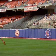And, of course, he had a hot shirtless scene. Gif Joesph Gordon Levitt Air Bud Streetwear Animated Gif On Gifer