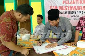 Sk karang taruna 2018 : Resmi Dilantik Kades Karduluk Minta Karang Taruna Parjhugha Ikut Bangun Desa