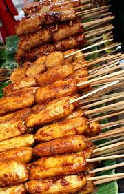 Everywhere Photos Turon Kamote And Banana Que Comida Filipina Recetas Favoritas Comida