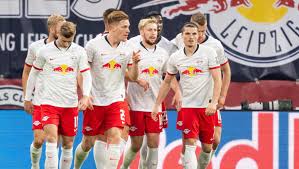 Gerade vor den immens wichtigen spielen haben adams und nkunku rücken aber auch beim bvb zittert man um. Rb Leipzig So Planen Die Roten Bullen Den Angriff Auf Den Titel German Site