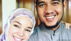 Intip 7 Potret Rumah Dewi Sandra. Tempat Wudunya Seunik Ini!