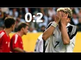 Hier finden ganze 65.000 zuschauer platz. Deutschland V Ungarn 0 2 Die Nationalmannschaft Rumpelt Sich Zur Em 2004 Youtube