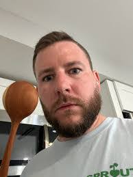 Brent Lind's Instagram, Twitter & Facebook