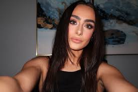 Ava Young (@ava.lanelle) • Instagram photos and videos