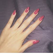 mandelform fur nagel mit einer schonen farbe inspirierende damen pointy nails gel nails perfect nails