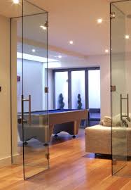 Our invisible frame doors use hardware from italy and the highest quality materials in the market. Frameless Glass Doors Horizon