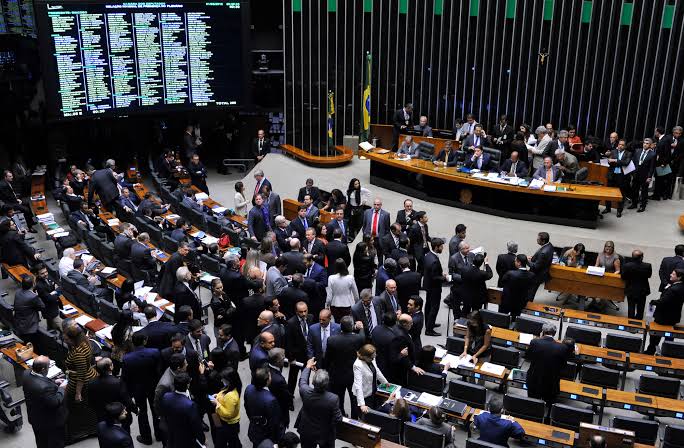 Resultado de imagem para camara dos deputados fotos"
