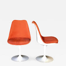 Eero Saarinen Pair Of Saarinen Orange Swivel Chairs 1960s Eero Saarinen Eero Saarinen Furniture Swivel Chair