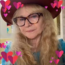 How to make a small RV bathroom feel bigger?