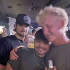 Slade Ohl (@sladeeeohll)