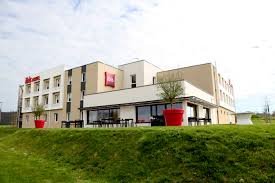 Espace gaston chaissac and château de tiffauges are cultural highlights, and some of the area's attractions include étang de la tricherie and savonnerie des collines. Les Herbiers Hotel