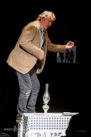 A josh és jutta együttes tagja. Csordultig A Kompe Szeme Hosszan Exponalunk