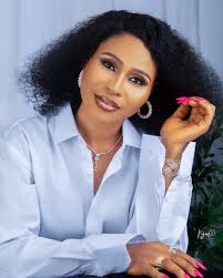 Such a thrill to produce and Direct this project! Poured myself into this  one seriously OUT NOW!!! PRAISE UNLIMITED VOL 2 Tosin Bee ft Beezlenation  Stream