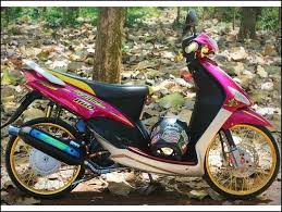 Fantastis 11 Gambar Warna Motor 22 Konsep Modifikasi Mio Smile Terbaru 2020 Harga Motor Scoopy Harga All New Honda Scoopy 2019 Review Dan Motor Gambar Ungu