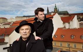 David švehlík v dramatu brání dítě a jedním výstřelem zvrátí několik životů. Prvni Zena Mu Zahybala Druha Skryva Smutne Tajemstvi A Tatinek Si Rad Prihne Co Vsechno Ma