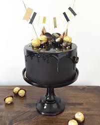 Moderno Bizcocho De Cumpleaños Para Hombre See This Instagram Photo By Kekutailhade 591 Likes Drip Cakes Black And Gold Cake 60th Birthday Cakes