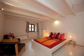 Das wohnzimmer ist mit einem ausziehsofa. Kuschelige Ferienwohnung Fur 6 Personen In Winterspelt Eifel Ferienhaus Eifel