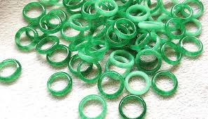 Amazon.com: Anillo de jade de jadeíta para mujer u hombre Anillo moderno  fino, anillo de piedra cruda, anillo de jade chino, anillo de piedra  sólida, Jade