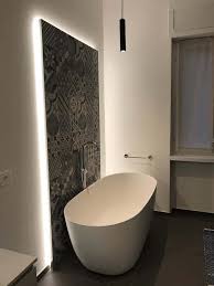 Vasche da bagno grandi o piccole: Vasca Da Bagno Di Design Centro Stanza Maurizio Giudici
