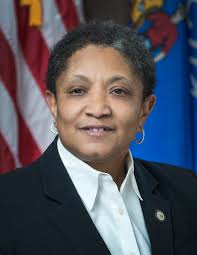 Tina Virgil's Instagram, Twitter & Facebook