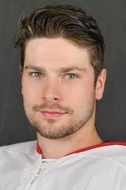 Andrew Bechard's Instagram, Twitter & Facebook