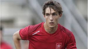 En u hoeft er de deur niet voor uit. Sohn Des Ex Fc Bayern Kapitans Thomas Van Bommel Debutiert Fur Mvv Maastricht Transfermarkt