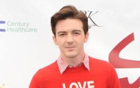 7,930,185 likes · 23,130 talking about this. Drake Bell Biography Net Worth Dating Girlfriend Car Accident Bankrupt Biography