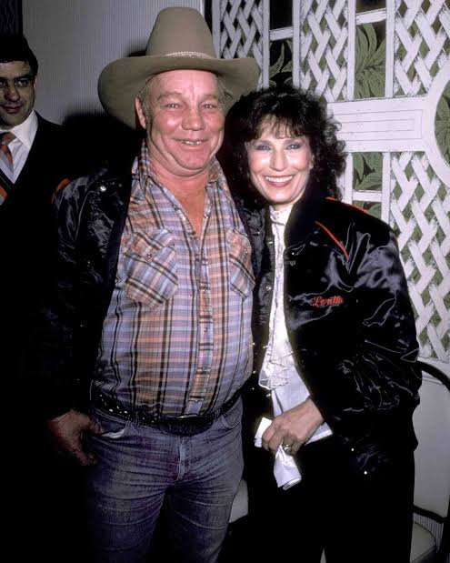 Inside Loretta Lynn's 'Up and Down' Marriage to Oliver 'Doo' Lynn