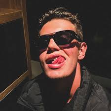 Stream Chris Dare music