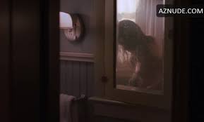 Amy Madigan Breasts sexy scene in Carnivale - UPSKIRT.TV