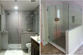 Dalam kamar mandi tidak terasingkan dari lingkungan luar karena pandangan atap terbuka ke langit. Pintu Kamar Mandi Aluminium Kaca Cek Model Harga Terbaru Disini