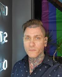 Aaron Foster (@nathansummerstheelfking) • Instagram photos and videos