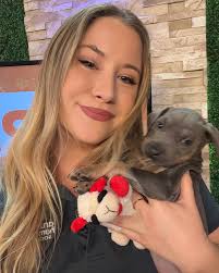 Kelsey Dickerson's Instagram, Twitter & Facebook