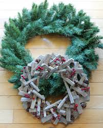 This holiday garland is a twist on the traditional candy cane spiraling strips. How To Make Stunning Diy Christmas Garland Like A Pro