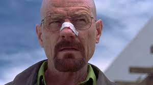 Il padre di jane cerca un vestito da farle indossare per la sepoltura. Breaking Bad Netflix