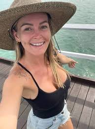 Hi does anyone know if there's a place that will hold our luggage