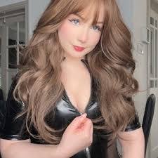 Angelica Woods's Instagram, Twitter & Facebook