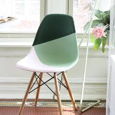 Can you paint plastic garden chairs. Learn How To Spray Paint Plastic The Right Way Apartment Therapy