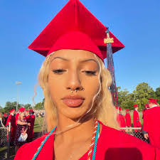 Elise Cameron's Instagram, Twitter & Facebook