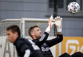 Dit zijn de wedstrijdstatistieken van maarten stekelenburg van de club ajax amsterdam. Ten Hag Mist Belangrijk Trio Maar Verwelkomt Neres Na Negen Maanden De Grootste Meevaller Nederlands Voetbal Pzc Nl