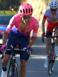 El deportista daniel felipe martínez se ganó todos los elogios de los amantes del ciclismo tras su apoyo a egan bernal en la etapa 17 del giro de italia. Daniel Felipe Martinez Cycling