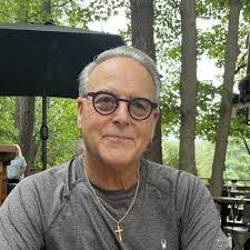 Shawn Chesney's Instagram, Twitter & Facebook