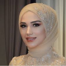 sadia lee (sadiaonwan)