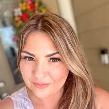 Lizbeth Ruiz (@lizzieruiz00)