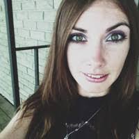 Leanne Knapp's Instagram, Twitter & Facebook