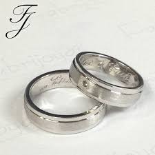 Argollas De Matrimonio En Oro Blanco La Opcion Mas Popular Entre Los Novios Argollas Anillos De Boda Elegantes Anillo De Matrimonio Anillos De Boda