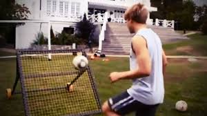 Snart ska åtalet mot runar sögaard avgöras i hovrätten. Amadeus Sogaards Practice With The M Station Talent Football Rebounder In Fotbollsfabriken Youtube